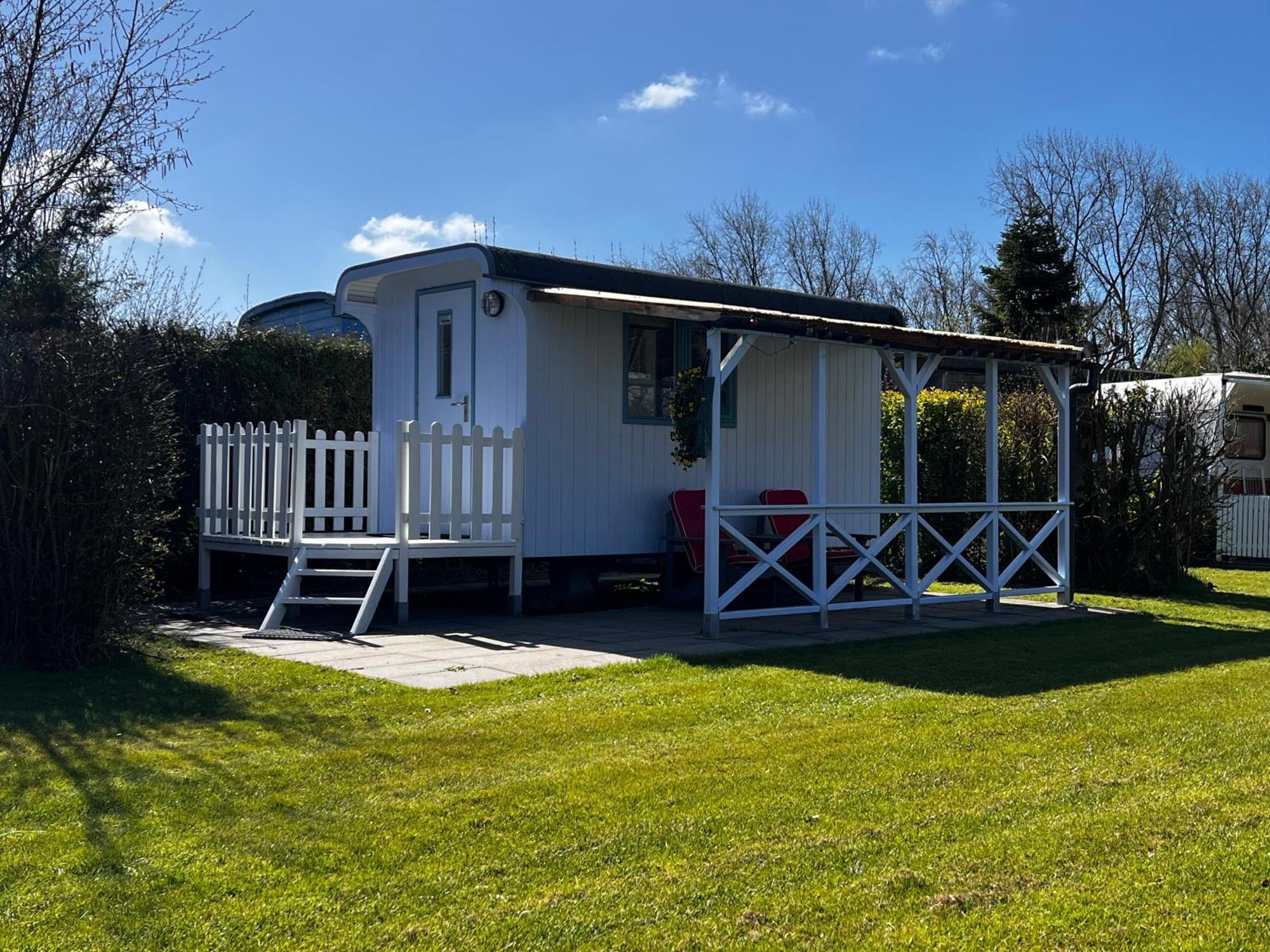 Shepherds Hut Oostvoorne Luaran gambar